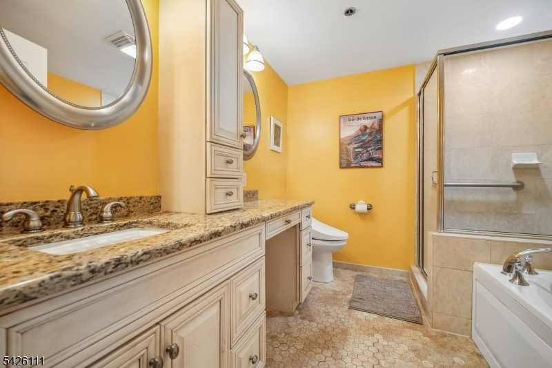 Crown View Manor - Residential