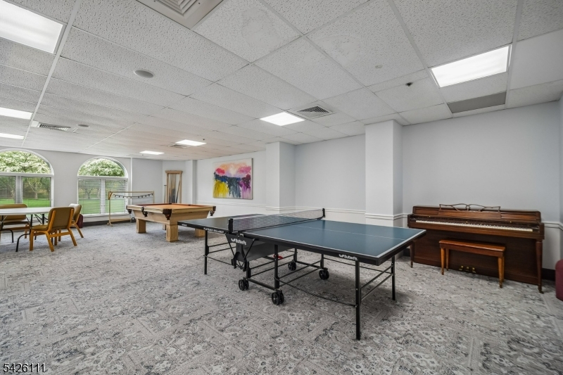 Crown View Manor - Residential