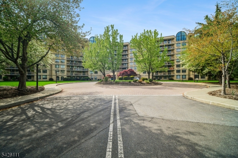 Crown View Manor - Residential