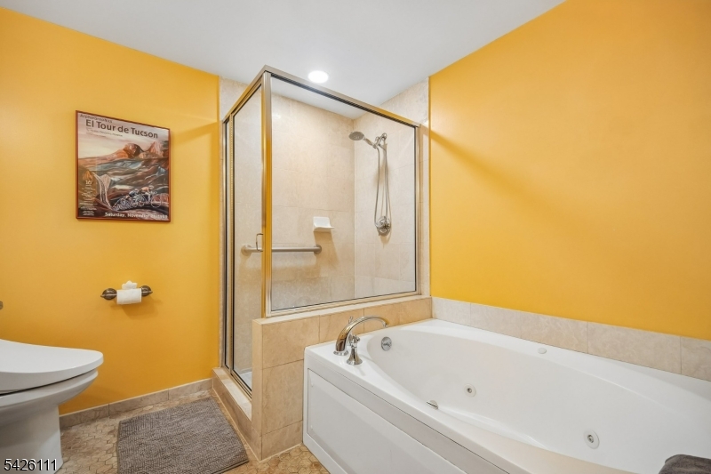 Crown View Manor - Residential