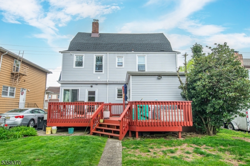 304 Delawanna Ave