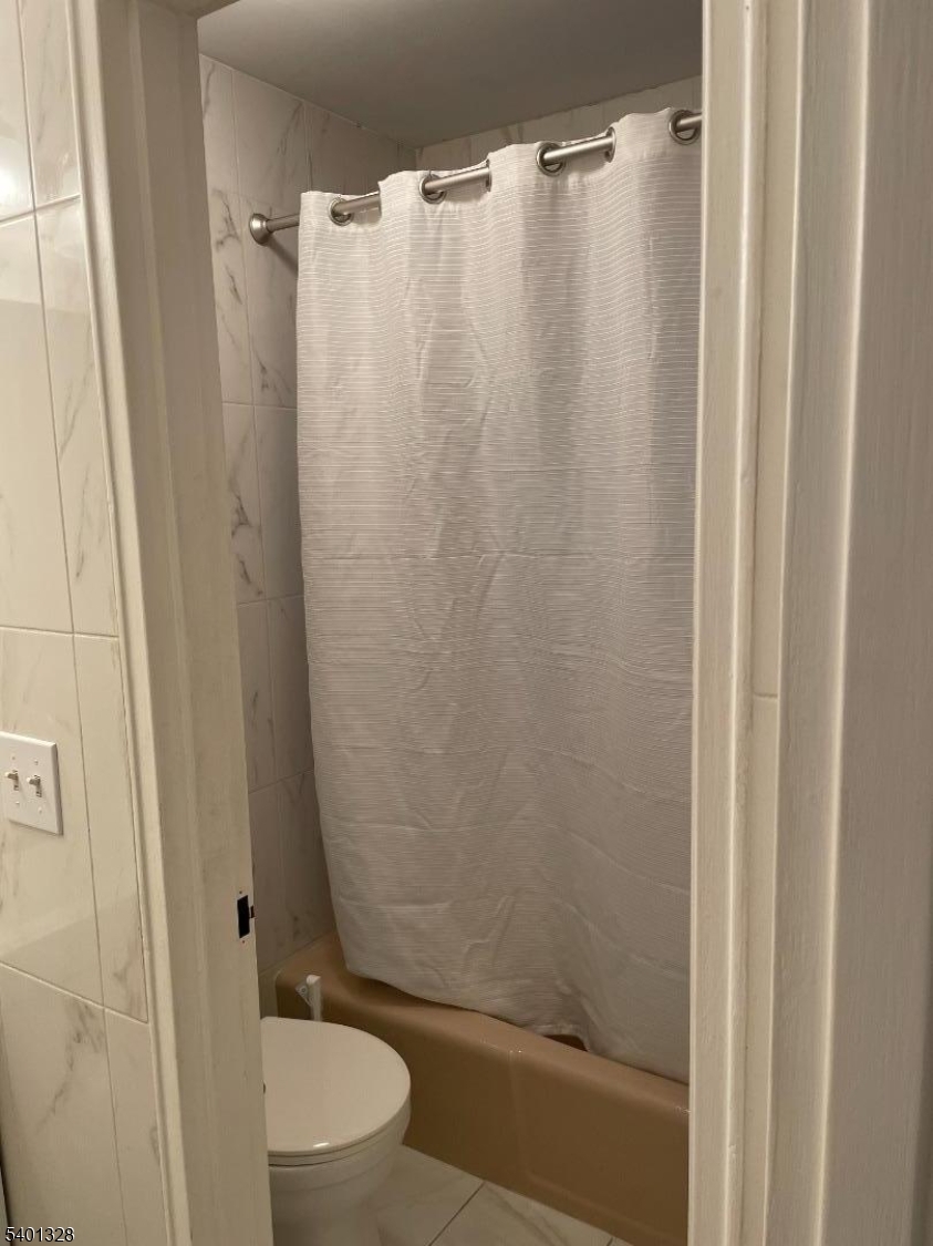 Bloomridge Condos - Residential Lease