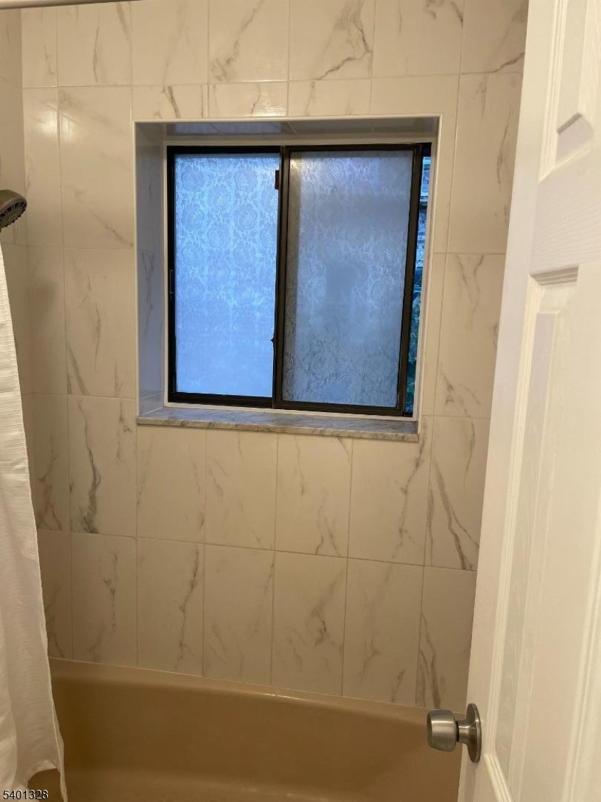 Bloomridge Condos - Residential Lease