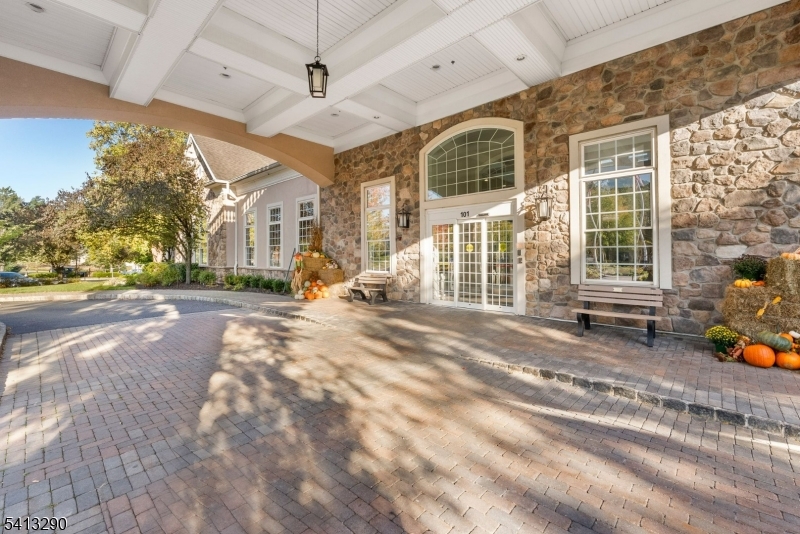 Four Seasons At Great Notch - Residential