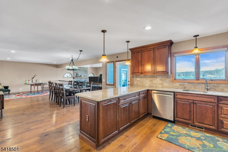 WILDWOOD SHORES - Residential