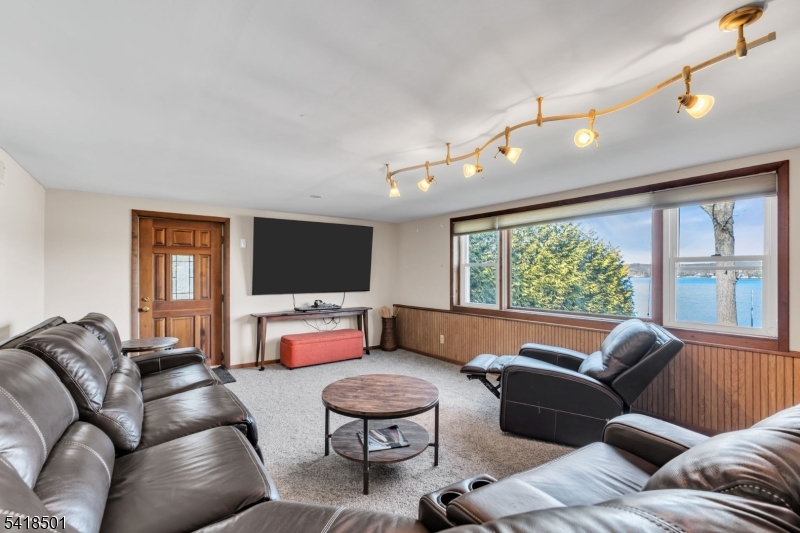 WILDWOOD SHORES - Residential