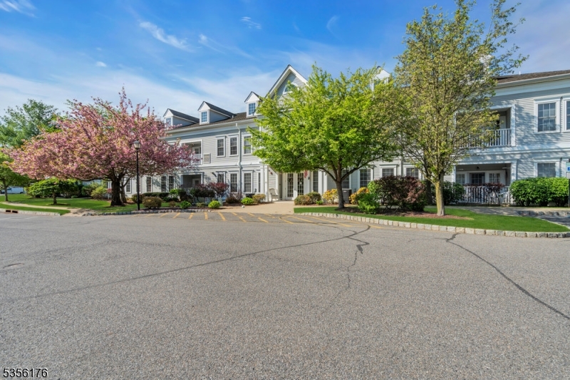 5006 Brookfield Glen Dr 06