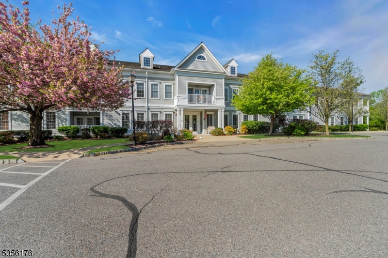 5006 Brookfield Glen Dr 06