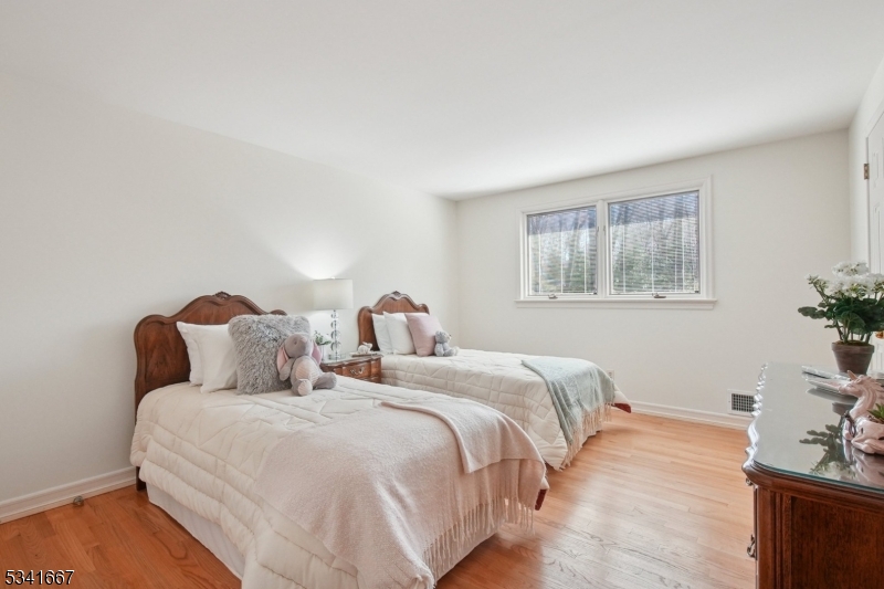 New Vernon - Residential