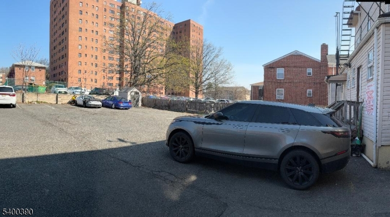 Elmora section - Commercial Sale