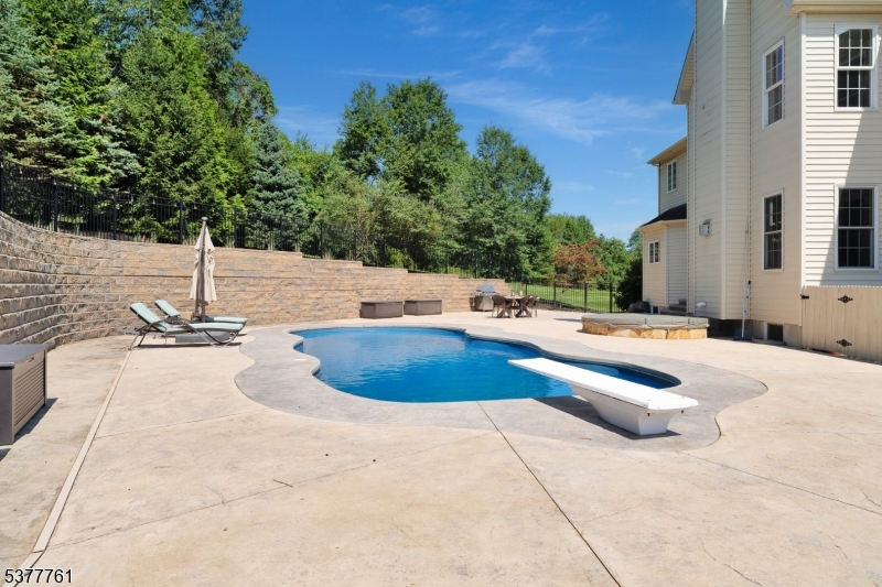 Crystal Glenn - Residential