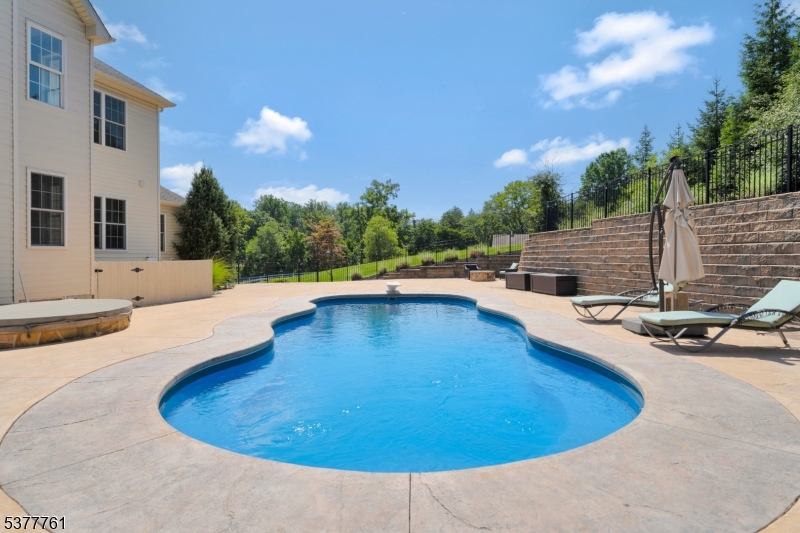 Crystal Glenn - Residential