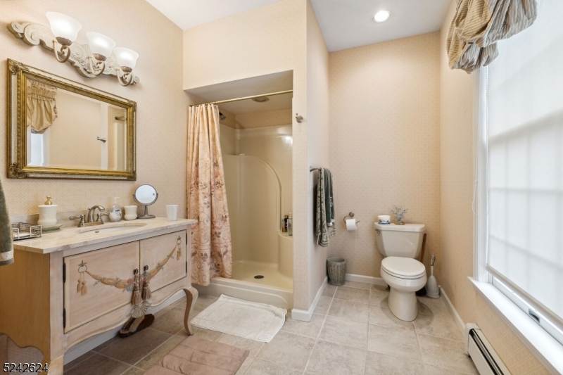 Round Hill - Residential