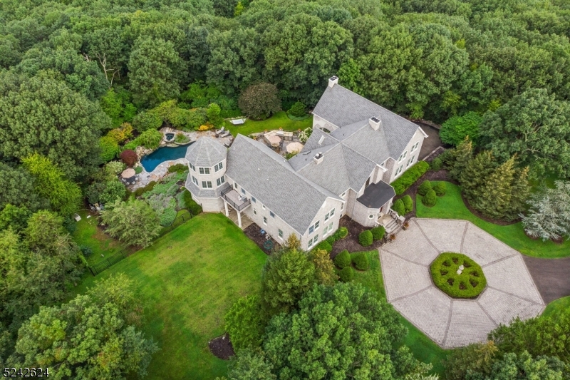 Round Hill - Residential