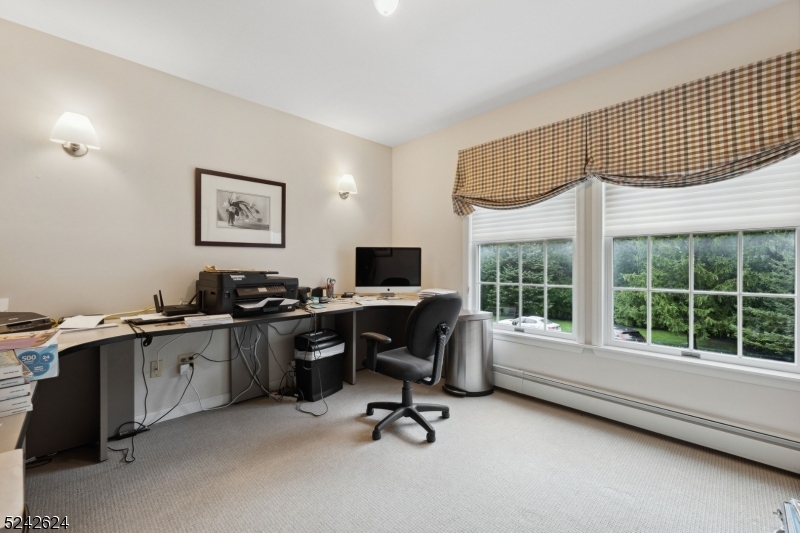 Round Hill - Residential