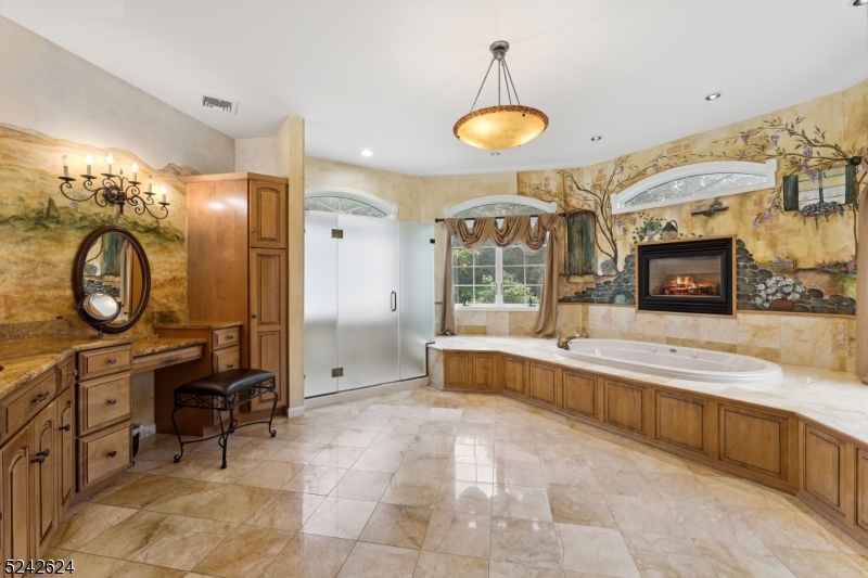 Round Hill - Residential