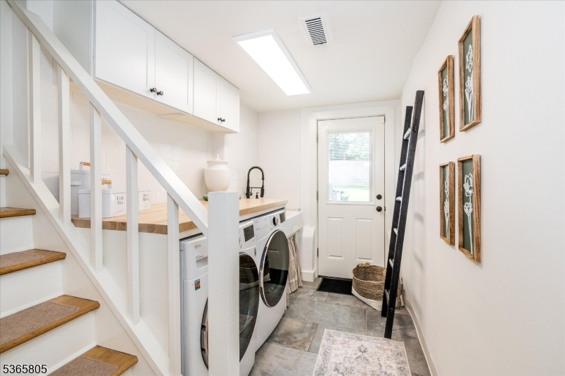 Fairway/Yantacaw Brook - Residential