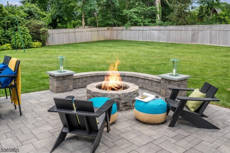 Fairway/Yantacaw Brook - Residential