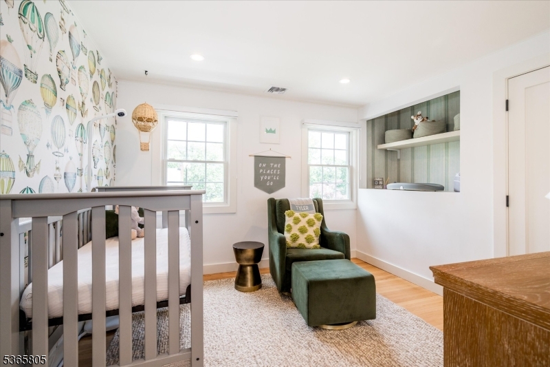 Fairway/Yantacaw Brook - Residential