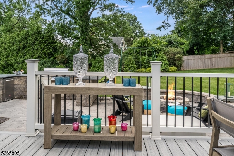 Fairway/Yantacaw Brook - Residential