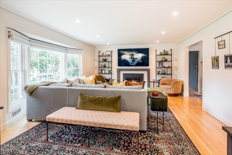 Fairway/Yantacaw Brook - Residential