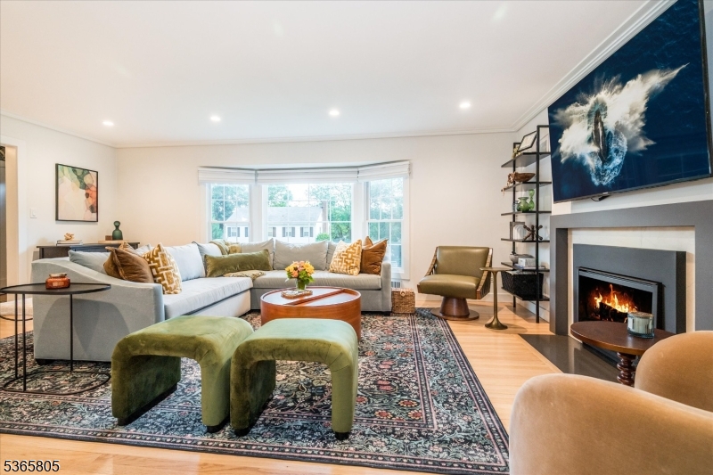 Fairway/Yantacaw Brook - Residential