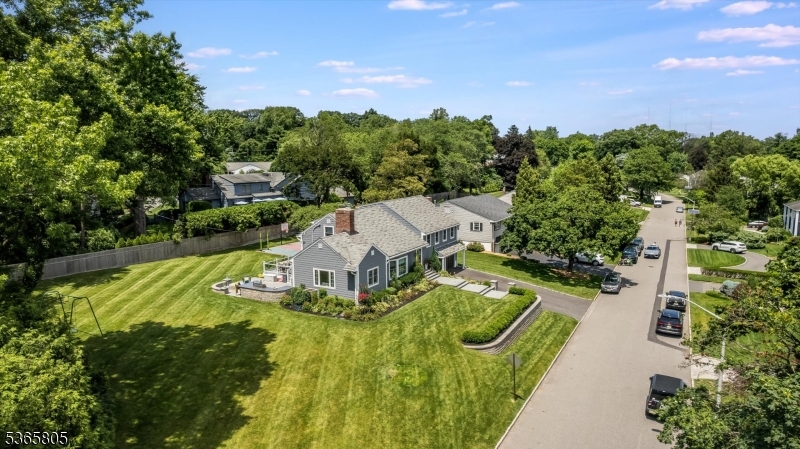 Fairway/Yantacaw Brook - Residential