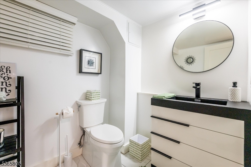 Fairway/Yantacaw Brook - Residential