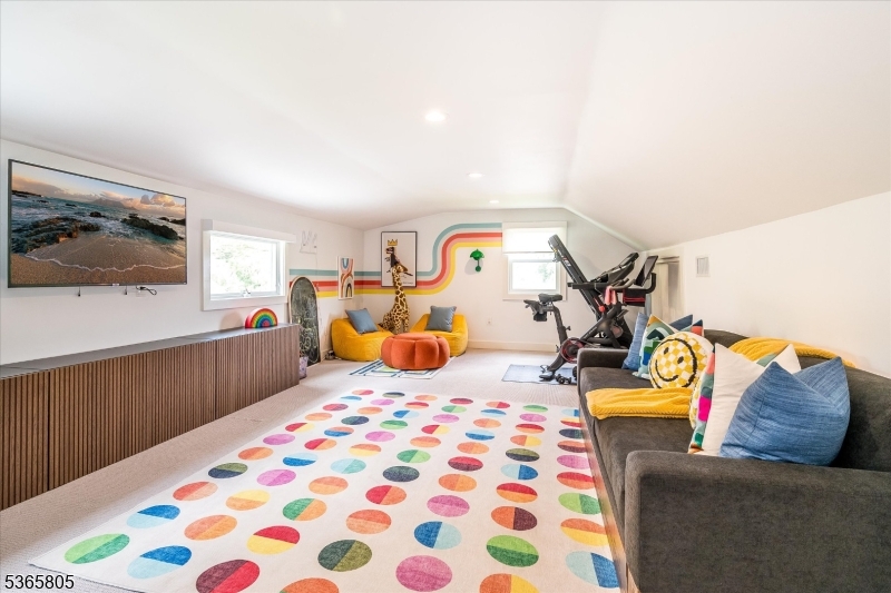 Fairway/Yantacaw Brook - Residential