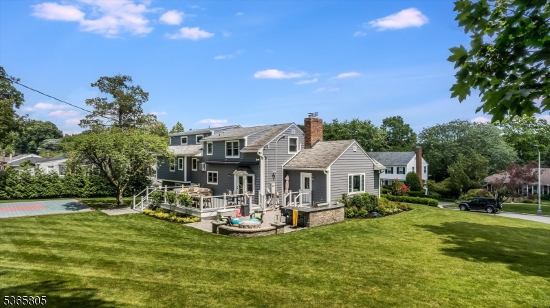 Fairway/Yantacaw Brook - Residential