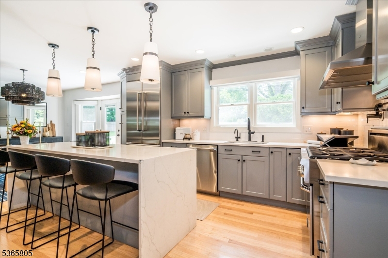 Fairway/Yantacaw Brook - Residential