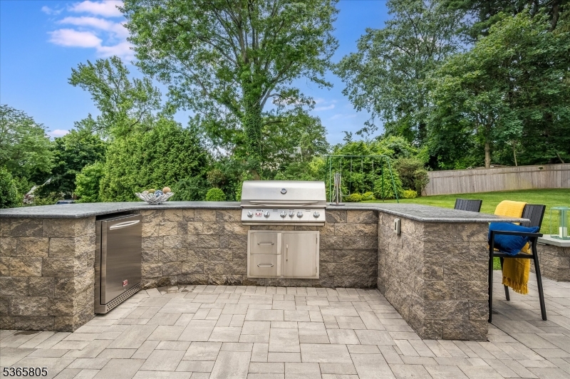 Fairway/Yantacaw Brook - Residential