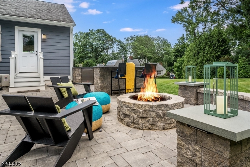 Fairway/Yantacaw Brook - Residential