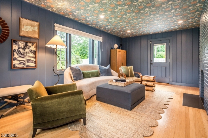 Fairway/Yantacaw Brook - Residential