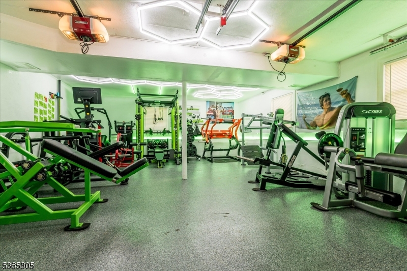 Fairway/Yantacaw Brook - Residential