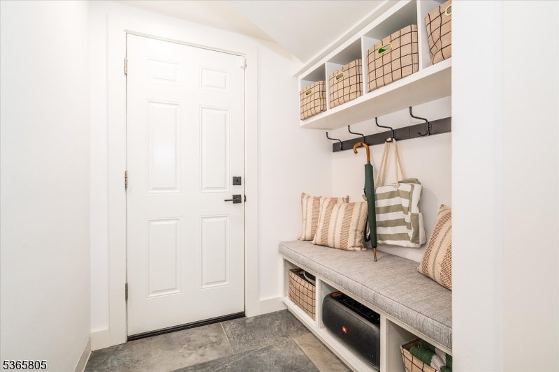 Fairway/Yantacaw Brook - Residential