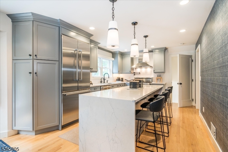 Fairway/Yantacaw Brook - Residential