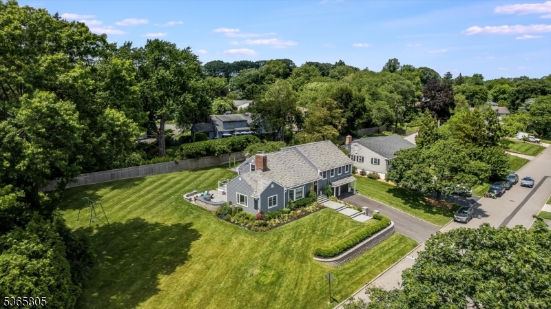 Fairway/Yantacaw Brook - Residential