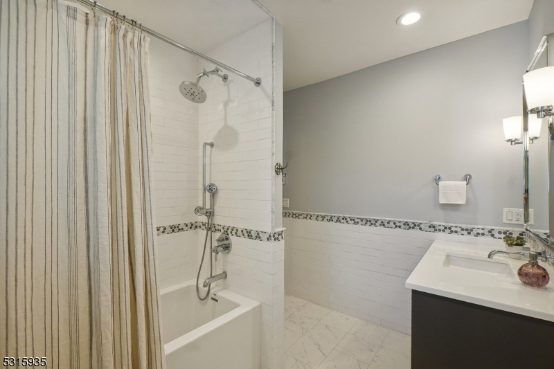 Upper Wyoming - Residential