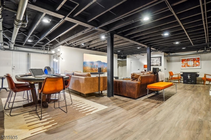 Upper Wyoming - Residential