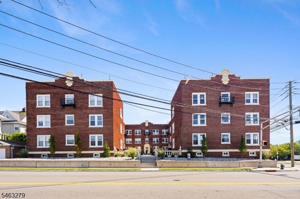 55 GROVE ST APT 102, MONTCLAIR, NJ 07042 - Image 169afa4bb1dddf1cbcad451d47ff9b77/925741296