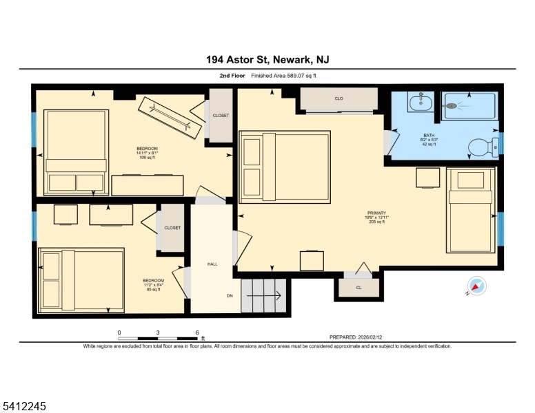 Main image without alt text