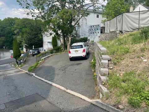 67 Garret St Paterson City NJ 07501
