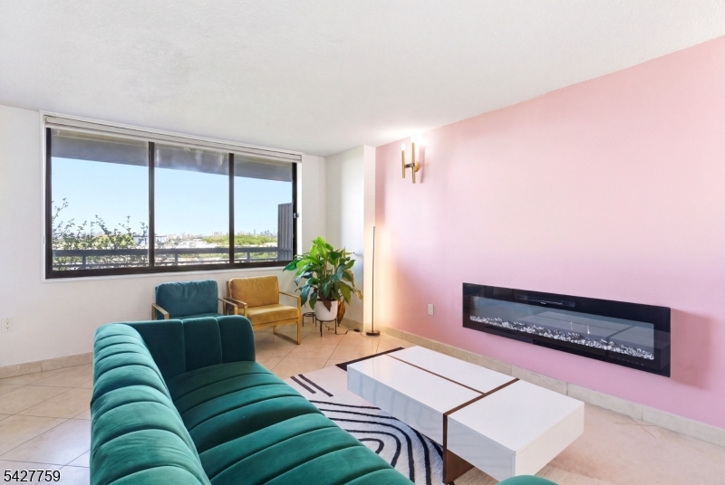 Harmon Cove Tower - Residential