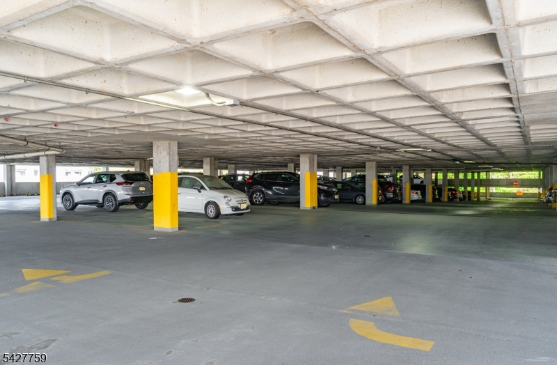 Harmon Cove Tower - Residential