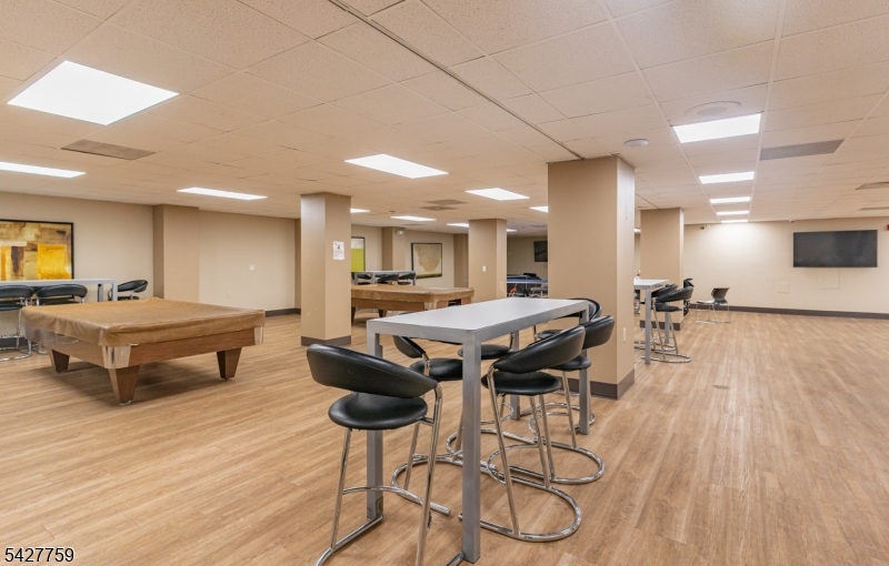 Harmon Cove Tower - Residential