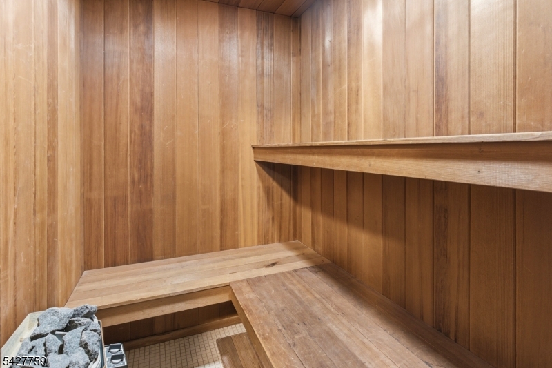 Harmon Cove Tower - Residential