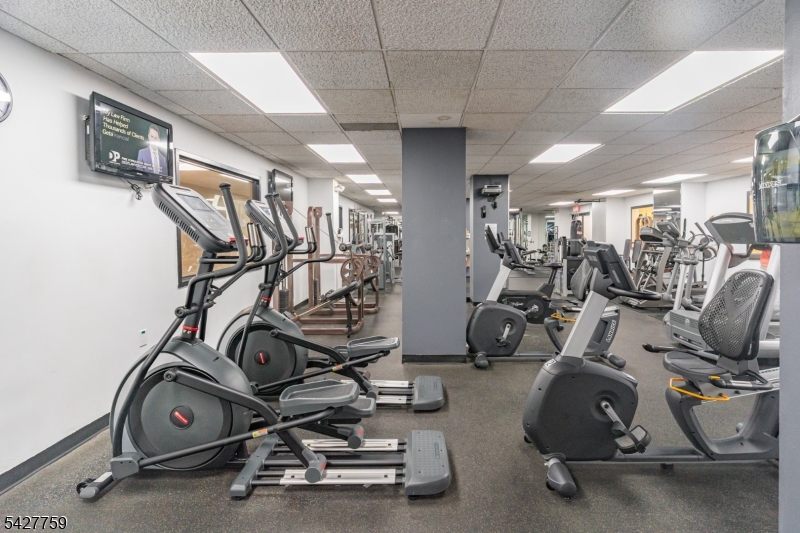 Harmon Cove Tower - Residential