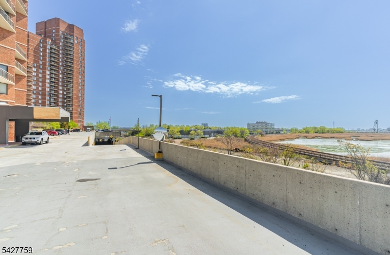 Harmon Cove Tower - Residential