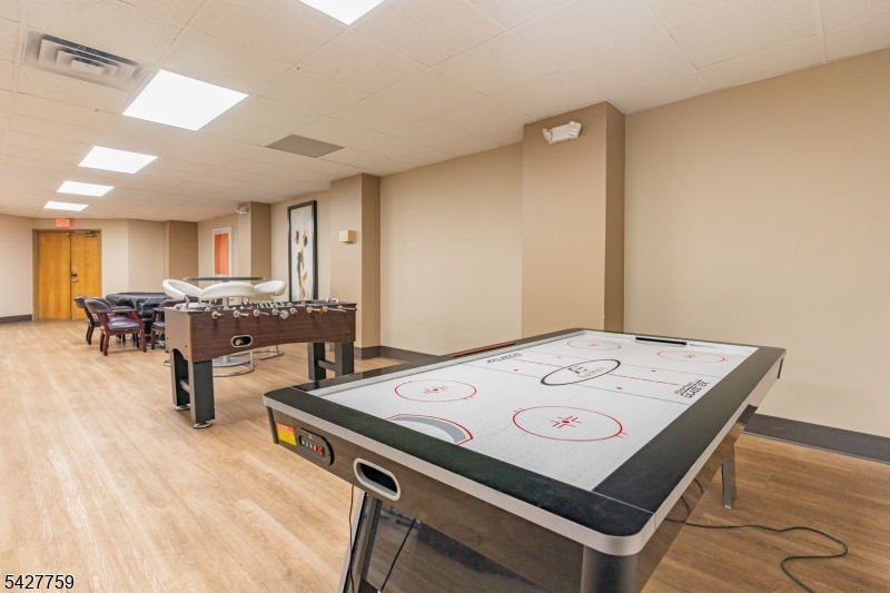 Harmon Cove Tower - Residential